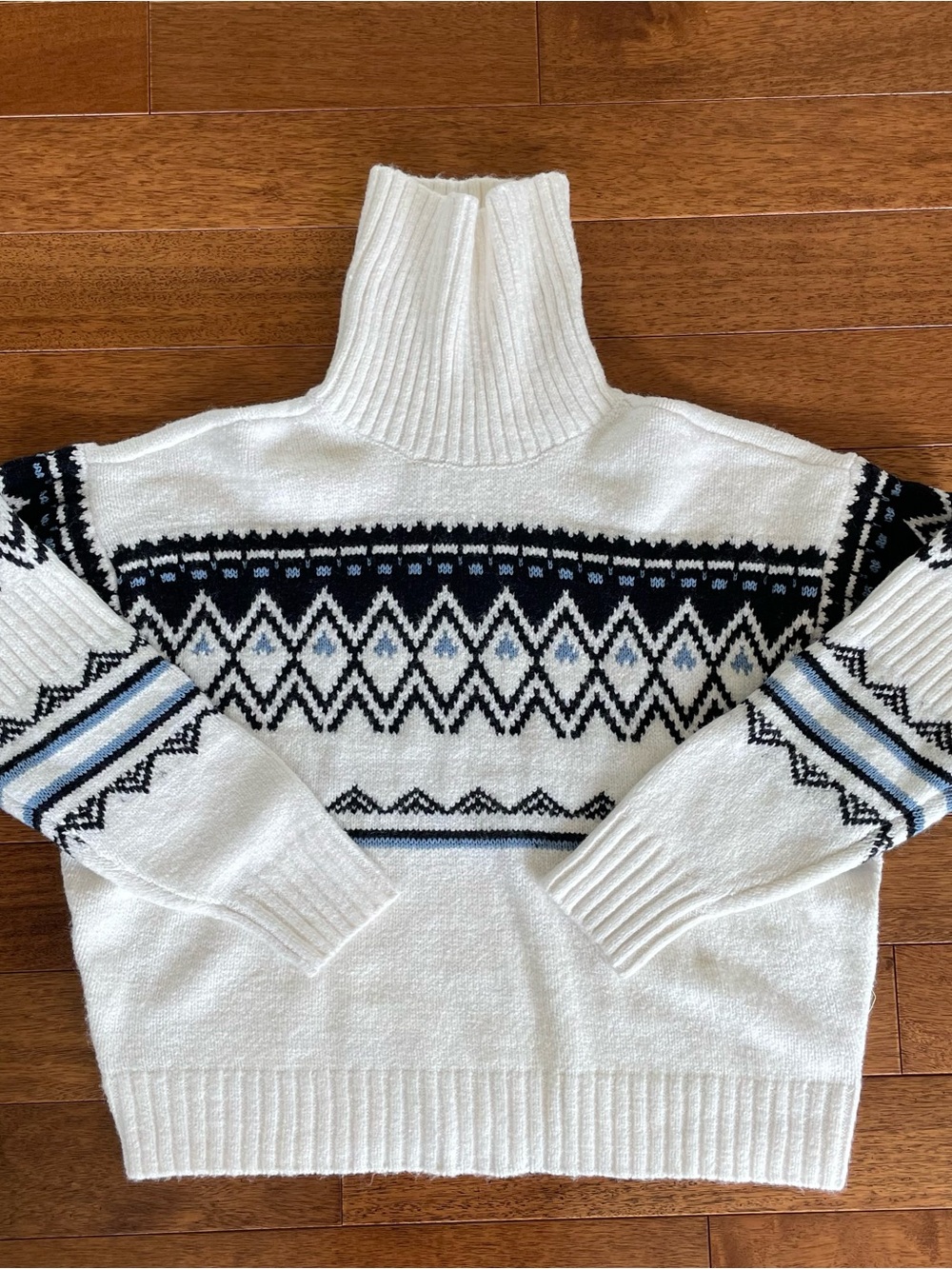 Anthropologie White Turtleneck Sweater with Black & Blue Fair Isle